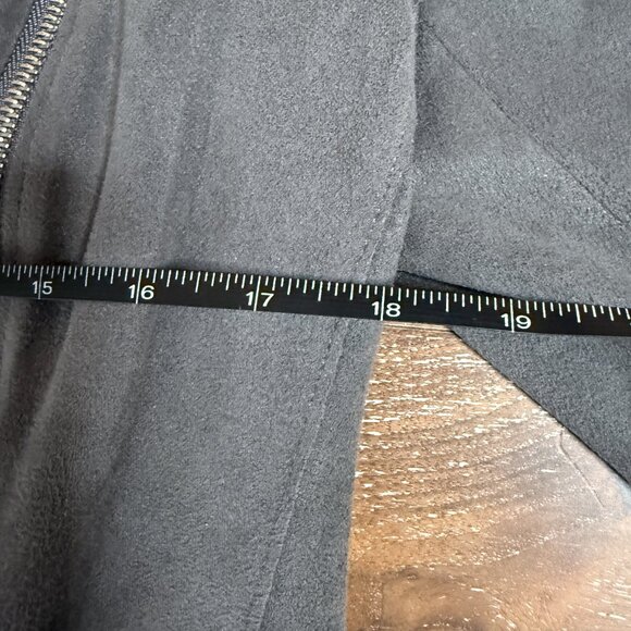 Blank NYC Faux Suede Asymmetrical Sweater Jacket - Grey Moto - Women's Small - Picture 7 of 8